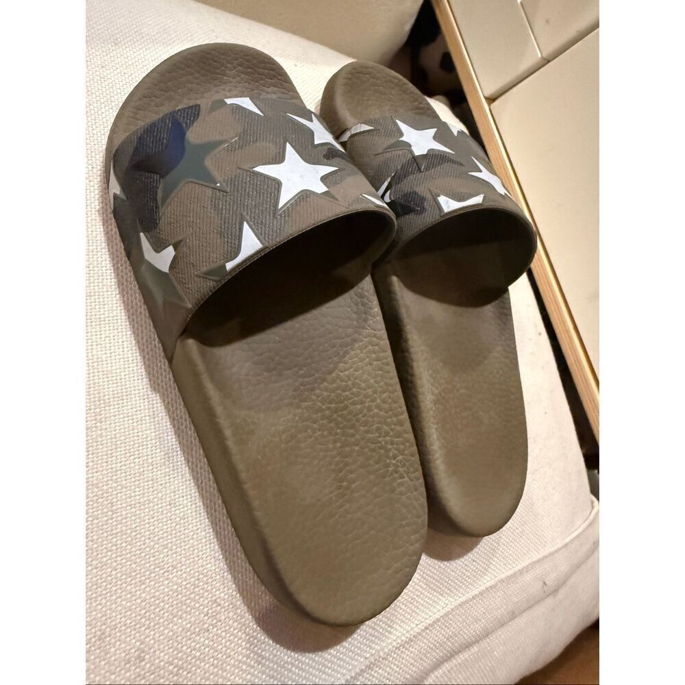 Valentino Garavani Youth Boys Star Print Camo Pool Dlidse Sandals Green Size 37